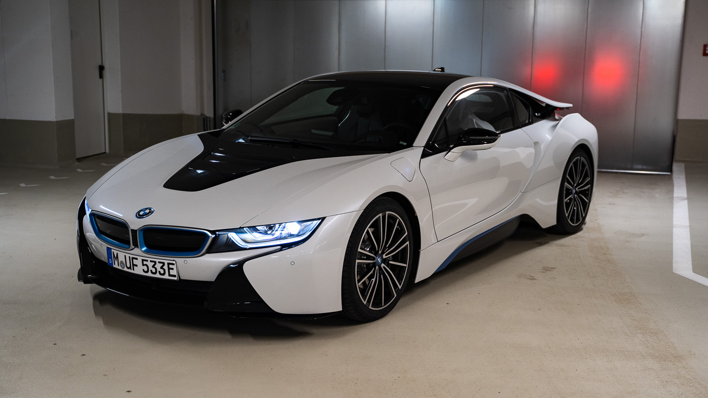 BMW i8 in premium vinyl wrap