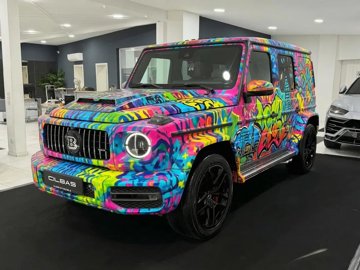Custom Graffiti vinyl wrap on Mercedes-Benz G-Class